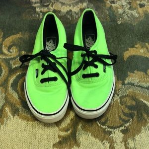 🌵 Neon Green Vans 🌵